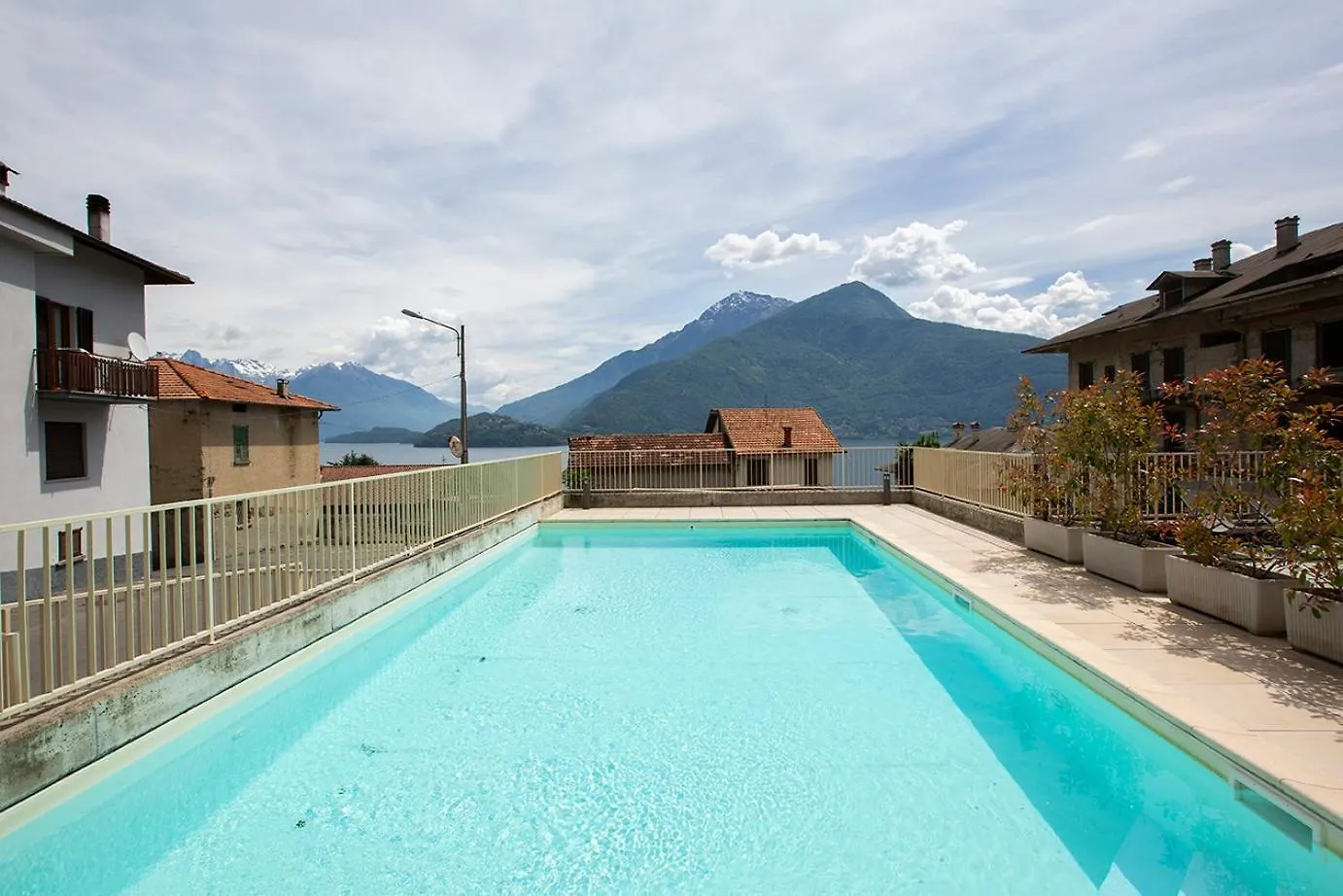 Larius Apartment-Residence With Pool On Lake Como Musso Appartement